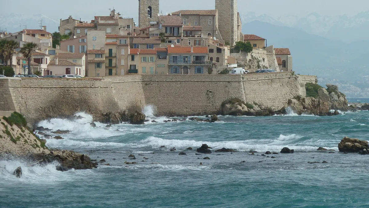 Antibes — vue de la commune