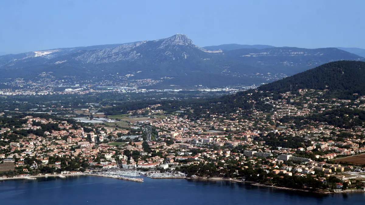 Carqueiranne — vue de la commune