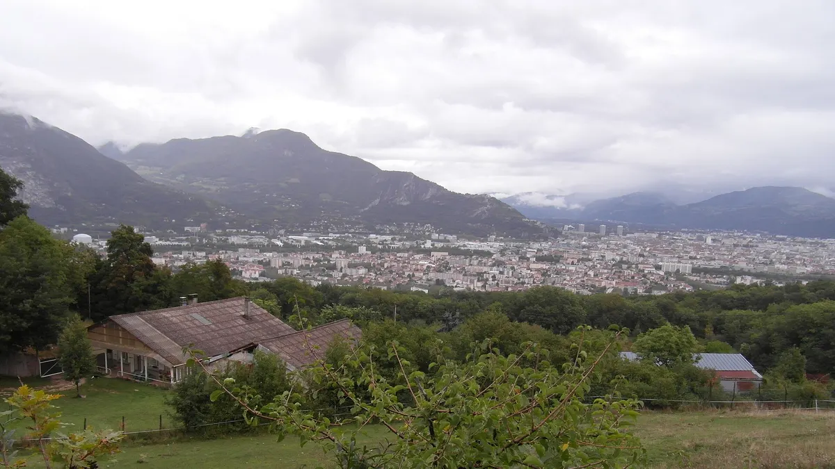 Fontaine — vue de la commune