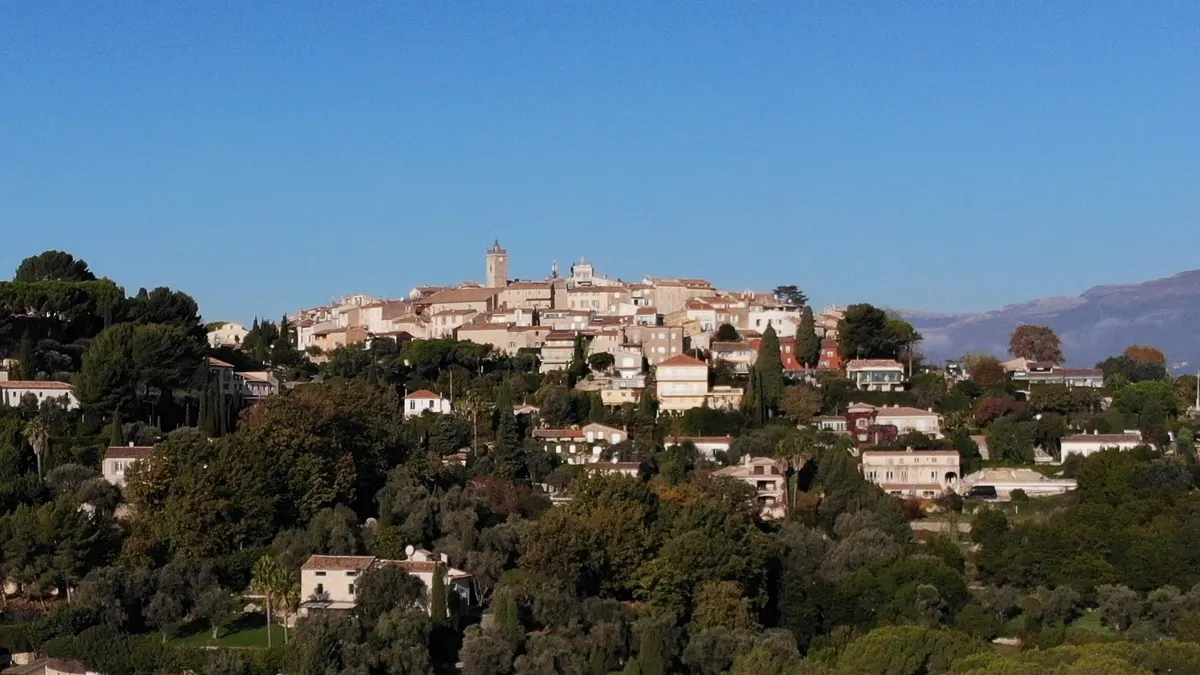 Mougins — vue de la commune